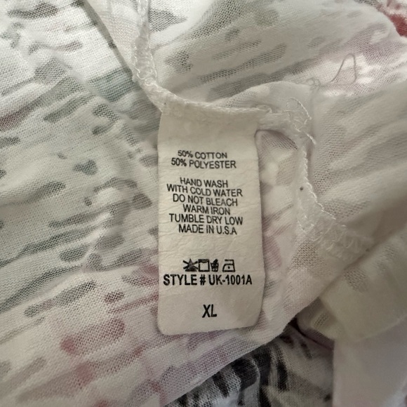 White and Gray Graphic Short Sleeve Tee - Picture 4 of 7